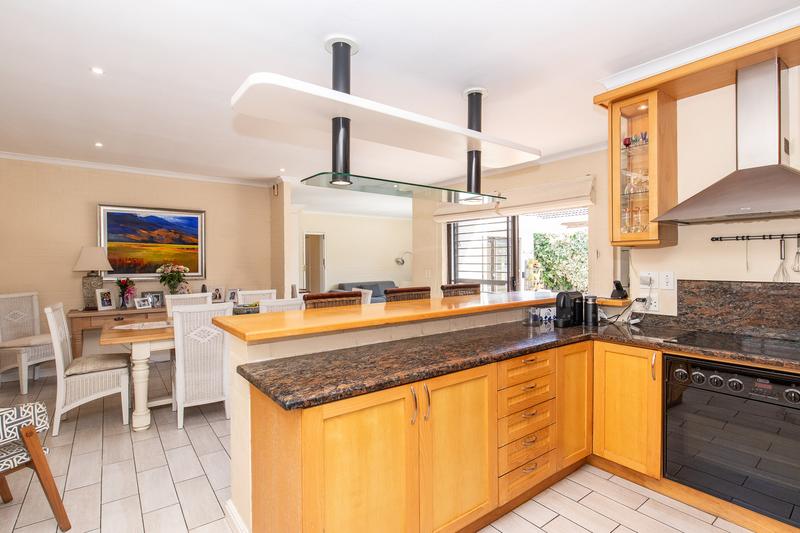 To Let 3 Bedroom Property for Rent in Constantia Western Cape